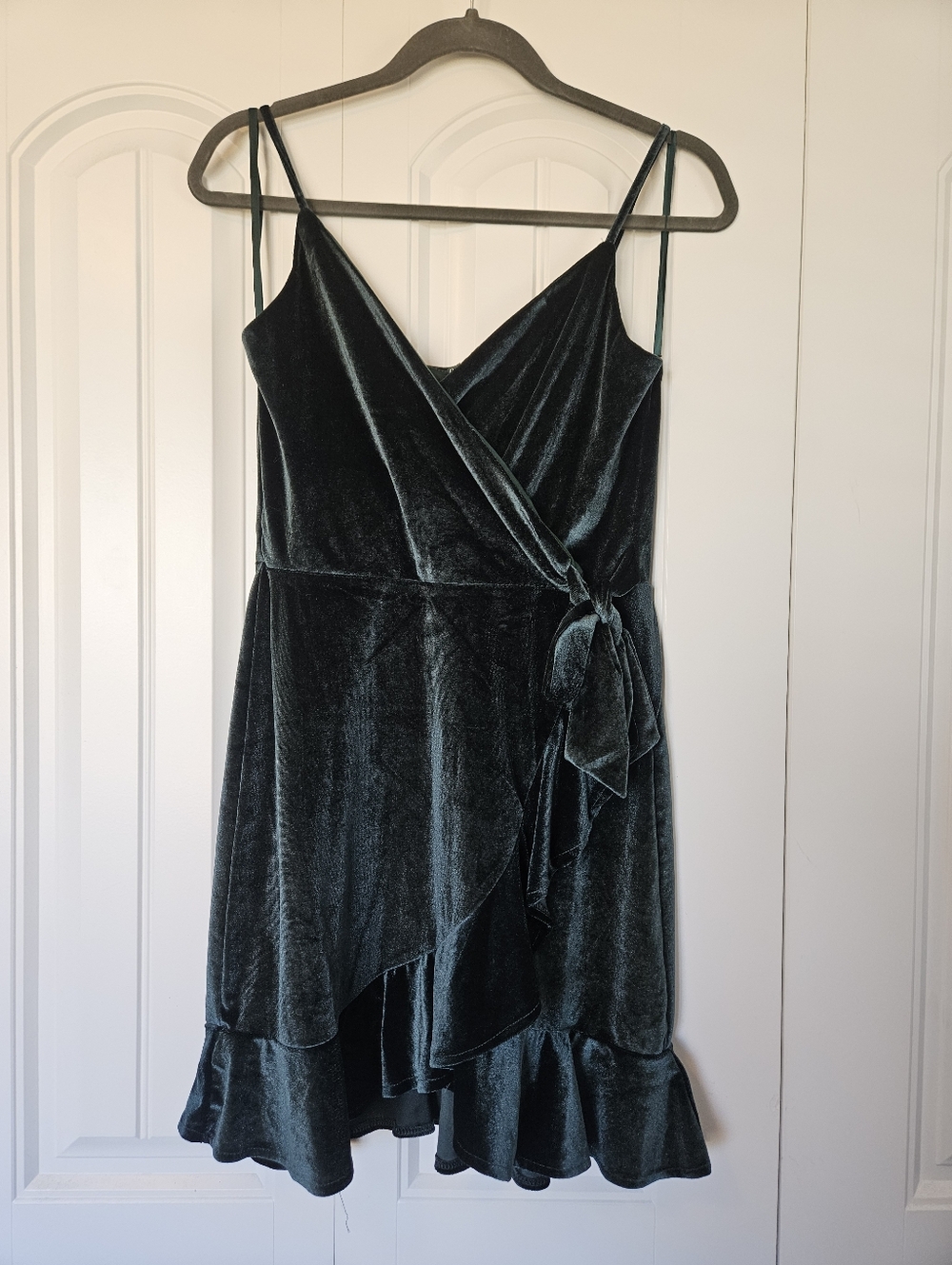 She + Sky Velvet Wrap Mini Dress in Emerald Green Size medium